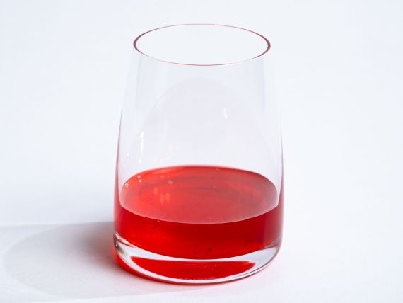 批發草莓糖漿，供飲料業者使用